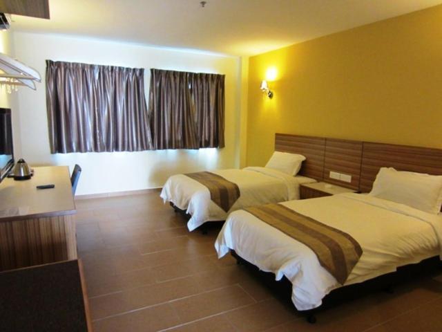 Grand Court Hotel Teluk Intan Bagian luar foto
