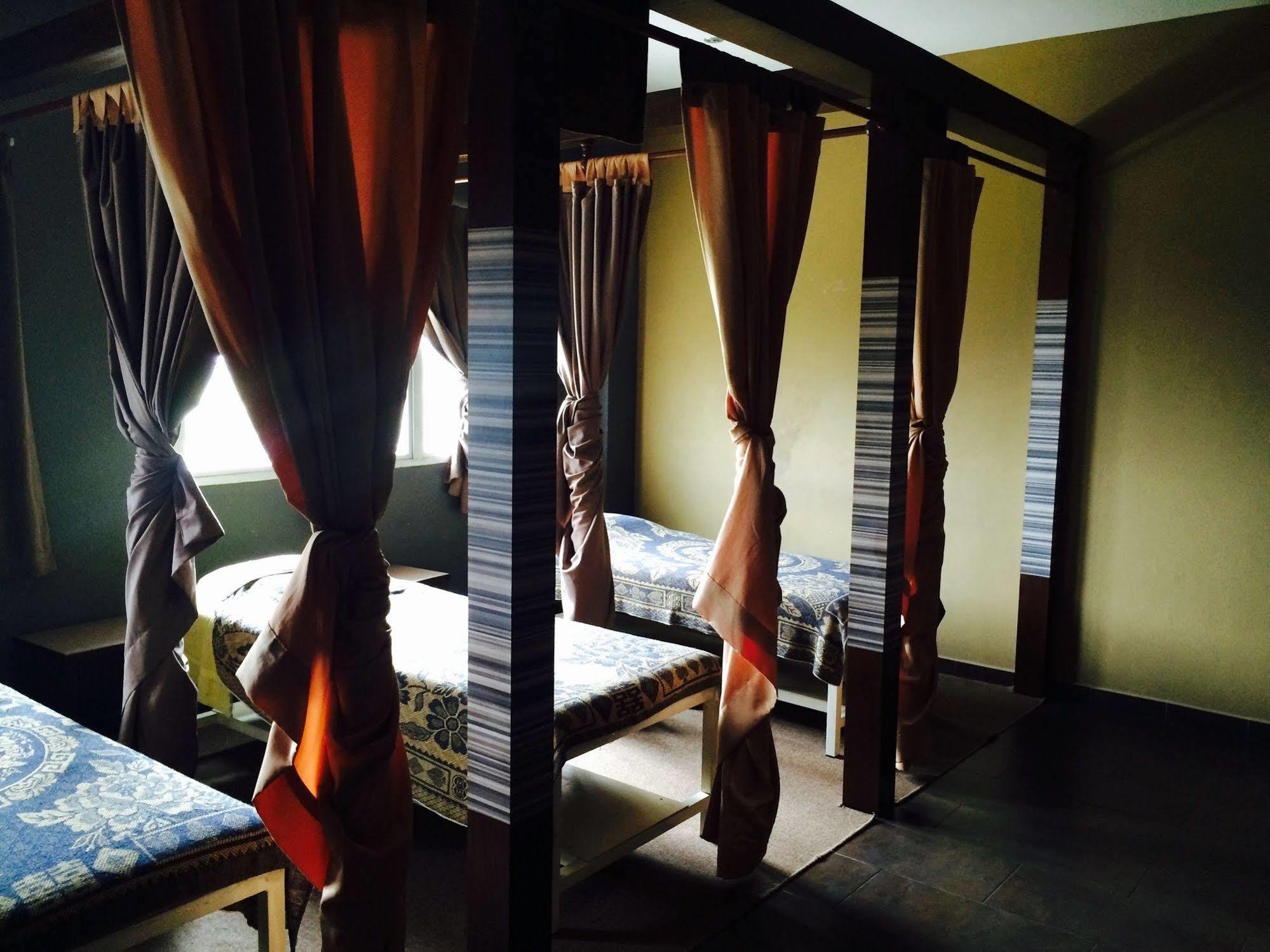 Grand Court Hotel Teluk Intan Bagian luar foto