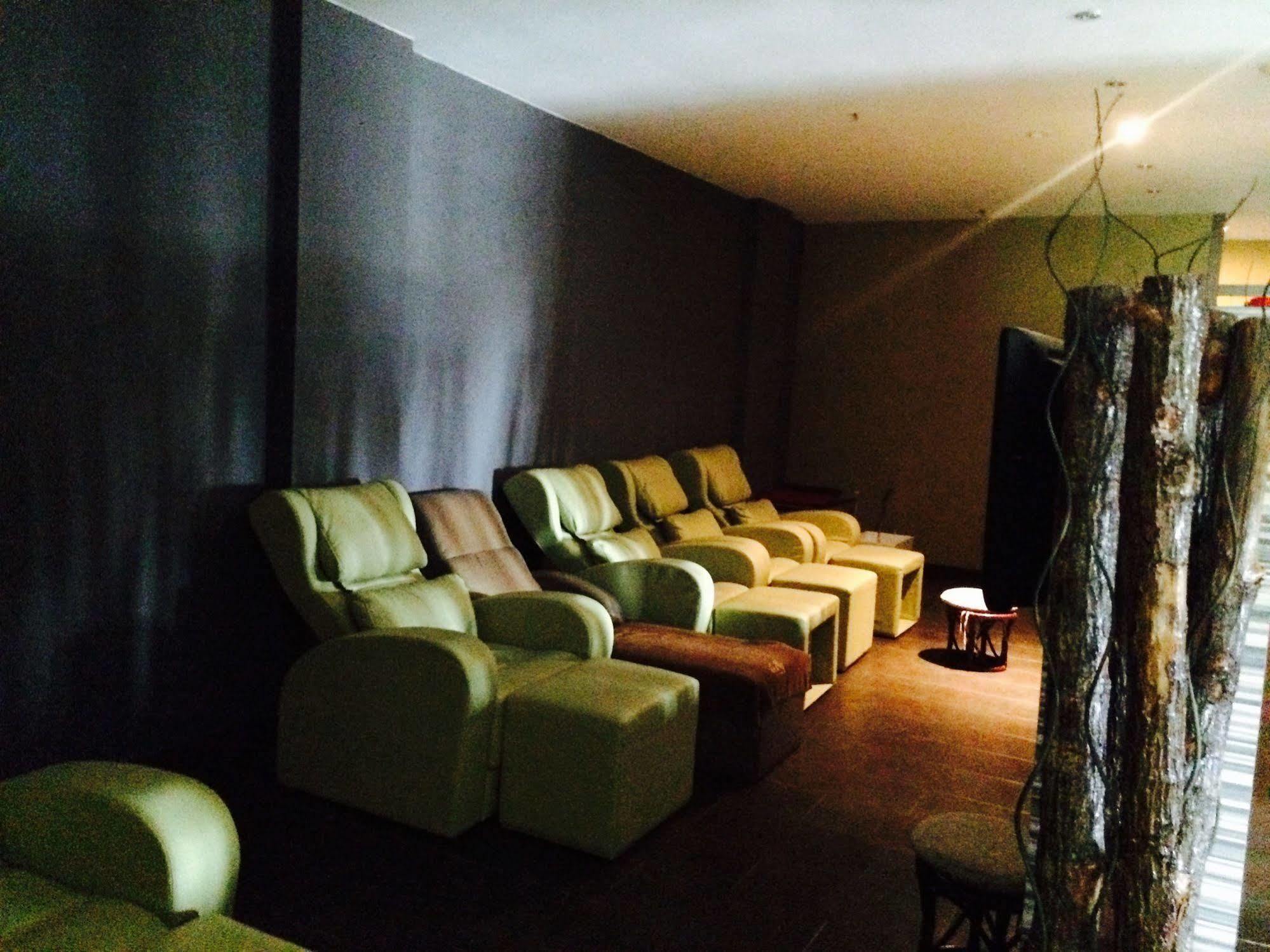 Grand Court Hotel Teluk Intan Bagian luar foto